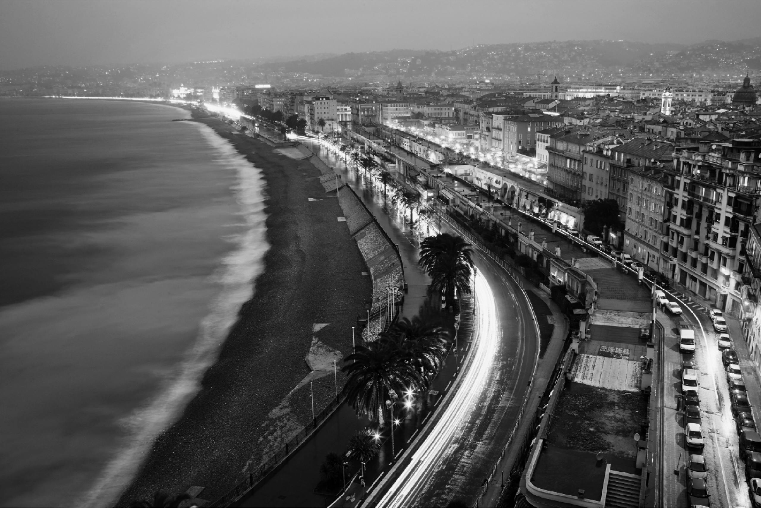 A black and white shot of Nice from above as plane descend